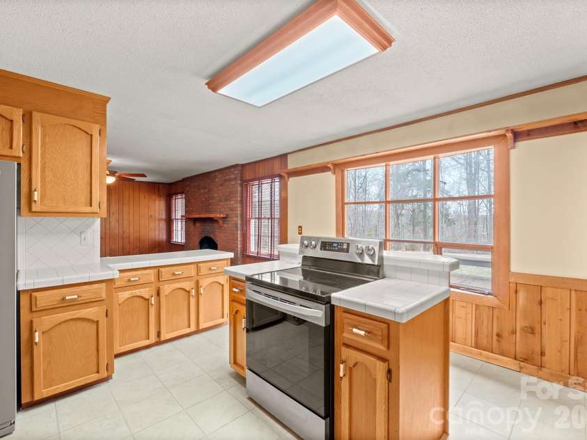 333 Sandy Ford Road, Mount Holly, NC 28120.  MLS# CAR4350892, YatesRealty ID 8609. 