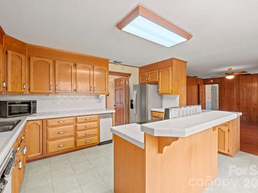 333 Sandy Ford Road, Mount Holly, NC 28120.  MLS# CAR4350892, YatesRealty ID 8609. 
