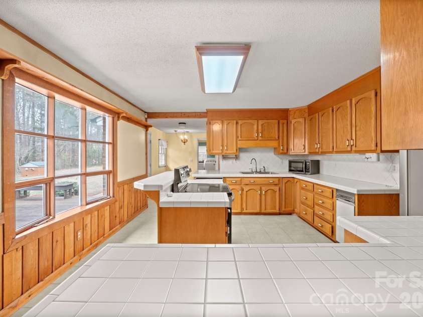 333 Sandy Ford Road, Mount Holly, NC 28120.  MLS# CAR4350892, YatesRealty ID 8609. 