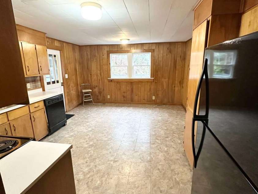 3700 Blowing Rock Boulevard, Lenoir, NC 28645.  MLS# CAR4222663, YatesRealty ID 861. 