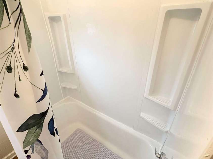 3700 Blowing Rock Boulevard, Lenoir, NC 28645.  MLS# CAR4222663, YatesRealty ID 861. 