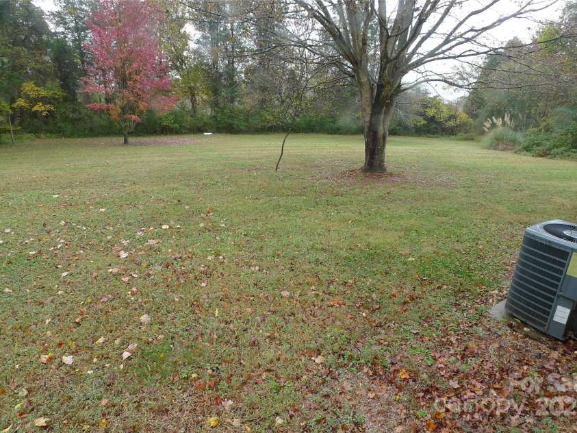 4350 US 158 Highway Highway, Advance, NC 27006.  MLS# CAR4318126, YatesRealty ID 861. 
