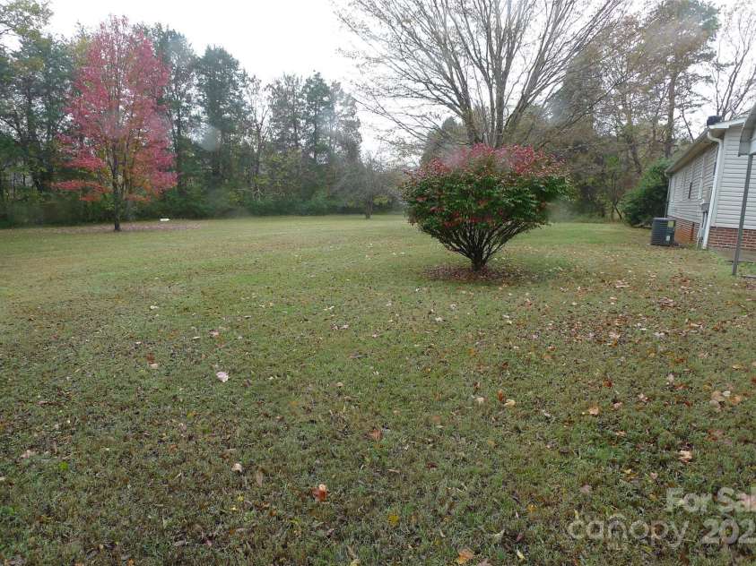 4350 US 158 Highway Highway, Advance, NC 27006.  MLS# CAR4318126, YatesRealty ID 861. 