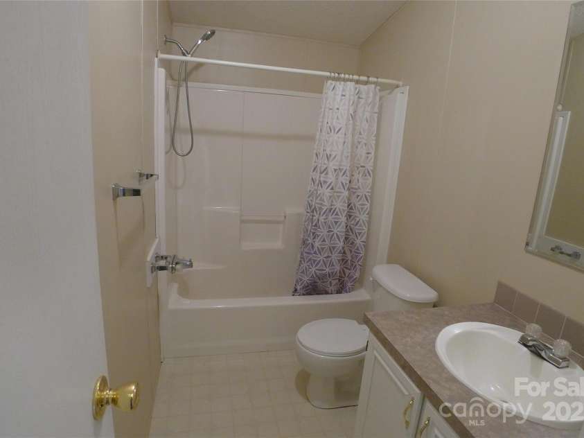 4350 US 158 Highway Highway, Advance, NC 27006.  MLS# CAR4318126, YatesRealty ID 861. 