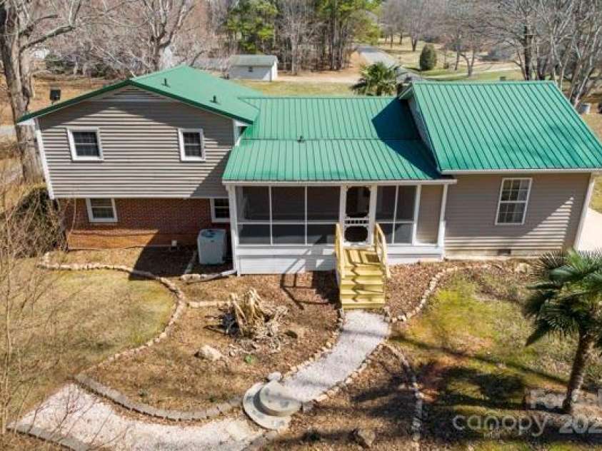 121 Alexis Forest Drive, Stanley, NC 28164.  MLS# CAR4228119, YatesRealty ID 8610. 