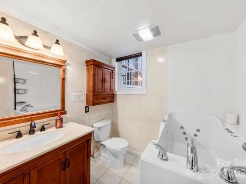 121 Alexis Forest Drive, Stanley, NC 28164.  MLS# CAR4228119, YatesRealty ID 8610. 