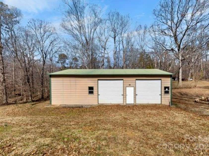 121 Alexis Forest Drive, Stanley, NC 28164.  MLS# CAR4228119, YatesRealty ID 8610. 