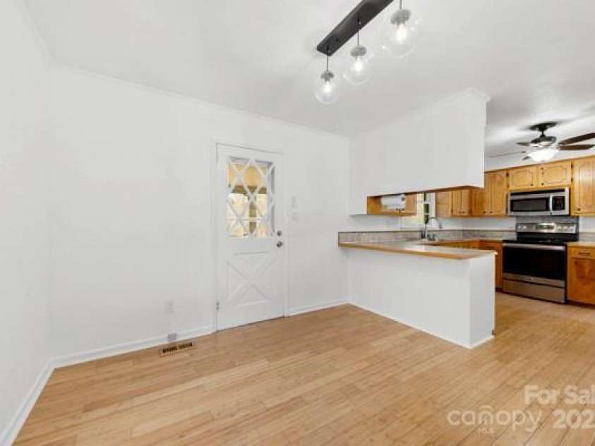 121 Alexis Forest Drive, Stanley, NC 28164.  MLS# CAR4228119, YatesRealty ID 8610. 