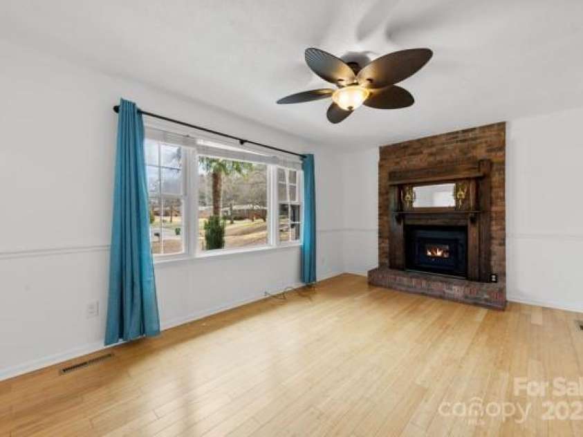 121 Alexis Forest Drive, Stanley, NC 28164.  MLS# CAR4228119, YatesRealty ID 8610. 