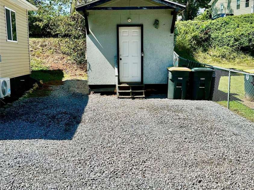 11 Martel Lane, Asheville, NC 28804.  MLS# CAR4304470, YatesRealty ID 8611. 10X16 Shed