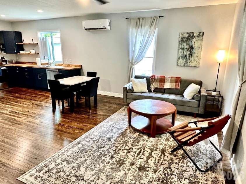 11 Martel Lane, Asheville, NC 28804.  MLS# CAR4304470, YatesRealty ID 8611. 