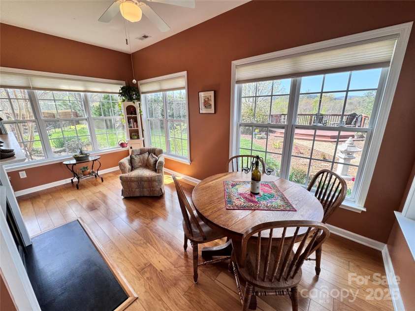 26 Trey Bourne Drive, Asheville, NC 28804.  MLS# CAR4244998, YatesRealty ID 8612. 
