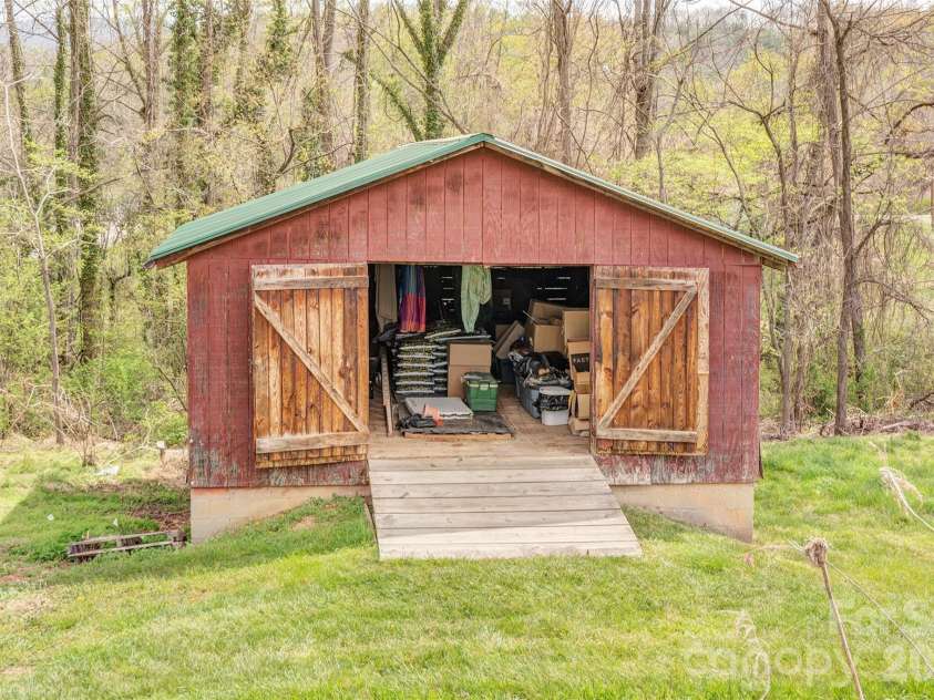 437 Onteora Boulevard, Asheville, NC 28803.  MLS# CAR4361742, YatesRealty ID 8612. 
