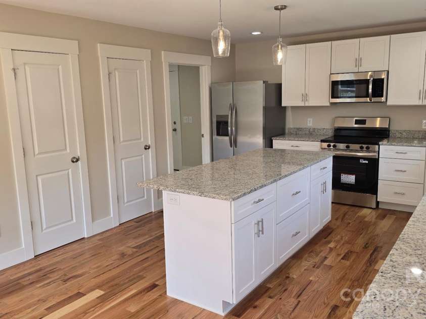 316 Hill Street, Gastonia, NC 28052.  MLS# CAR4321083, YatesRealty ID 8613. Kitchen
