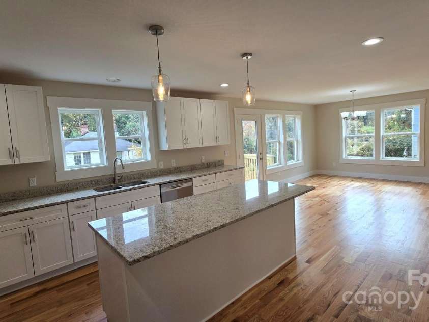 316 Hill Street, Gastonia, NC 28052.  MLS# CAR4321083, YatesRealty ID 8613. Kitchen