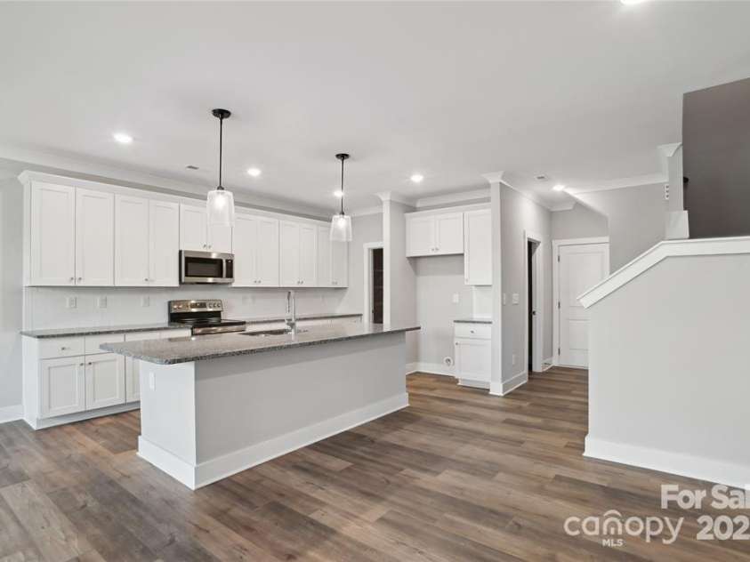 143 Carriage Club Drive, Mooresville, NC 28117.  MLS# CAR4222115, YatesRealty ID 8614. Kitchen