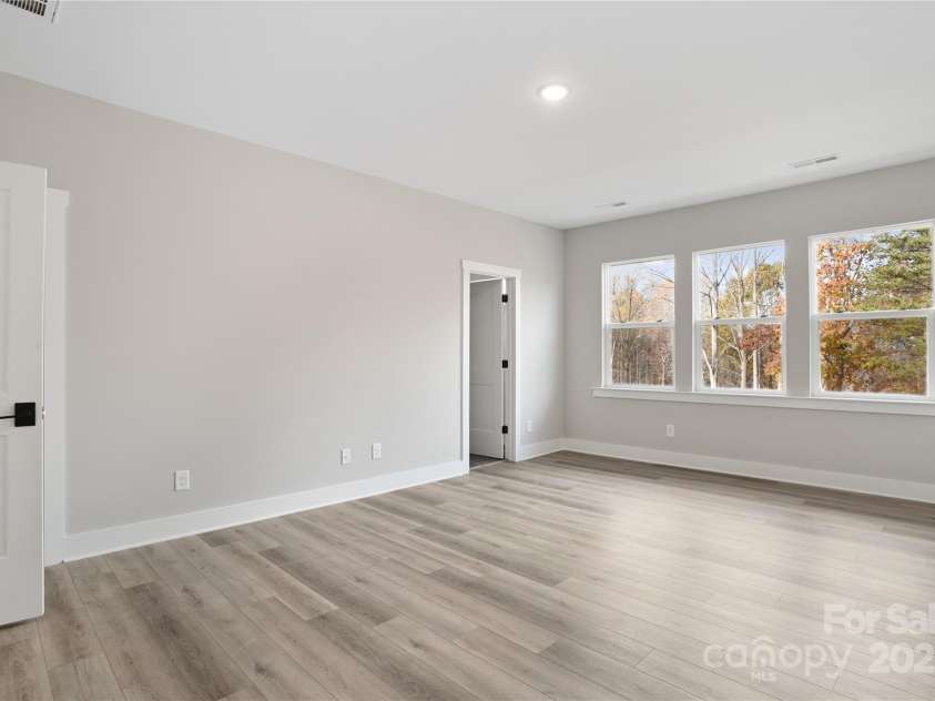 108 Glencoe Lane, Mooresville, NC 28117.  MLS# CAR4222734, YatesRealty ID 8616. Primary Bedroom