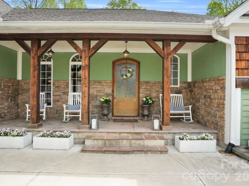 582 Harper Davis Road, Clover, SC 29710.  MLS# CAR4364034, YatesRealty ID 8616. 