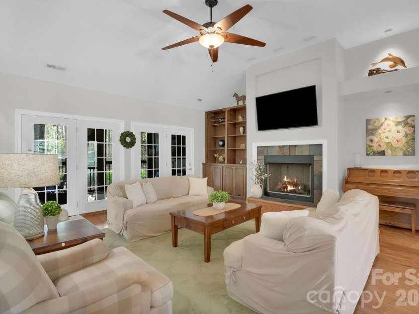 582 Harper Davis Road, Clover, SC 29710.  MLS# CAR4364034, YatesRealty ID 8616. 