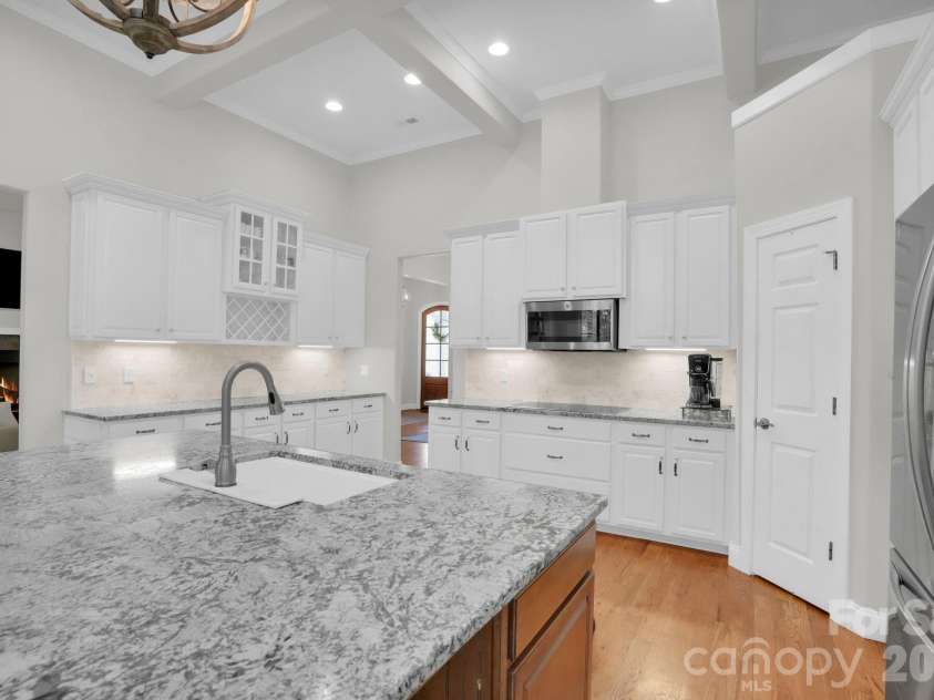 582 Harper Davis Road, Clover, SC 29710.  MLS# CAR4364034, YatesRealty ID 8616. 