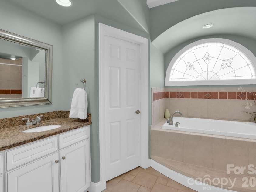 582 Harper Davis Road, Clover, SC 29710.  MLS# CAR4364034, YatesRealty ID 8616. 