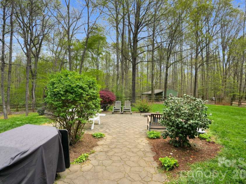 582 Harper Davis Road, Clover, SC 29710.  MLS# CAR4364034, YatesRealty ID 8616. 