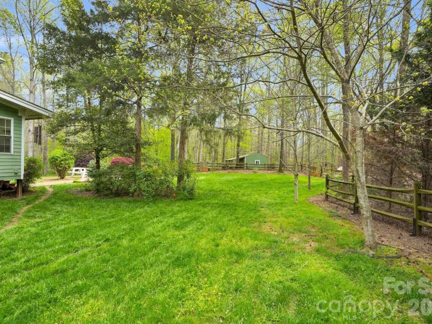 582 Harper Davis Road, Clover, SC 29710.  MLS# CAR4364034, YatesRealty ID 8616. 