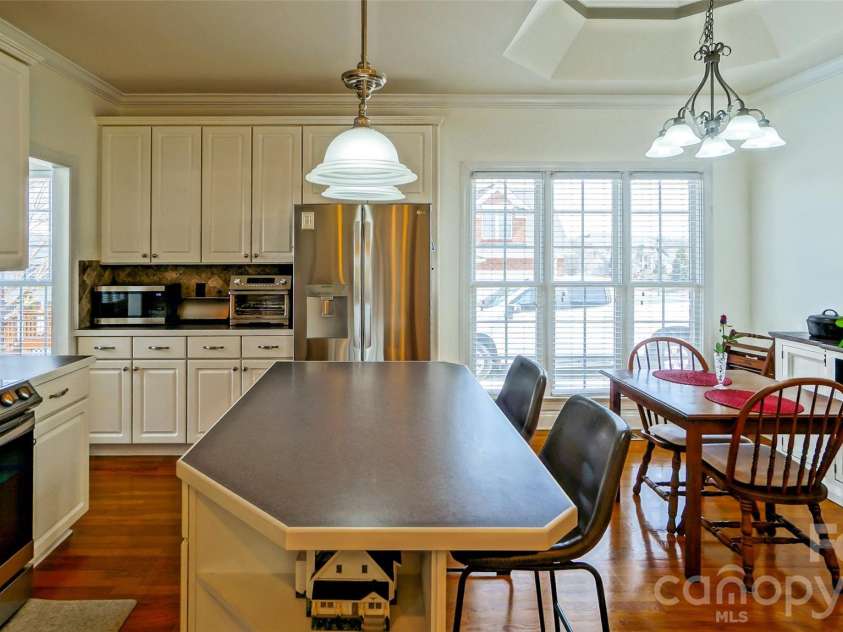 187 Fox Den Circle, Statesville, NC 28677.  MLS# CAR4363496, YatesRealty ID 8617. 