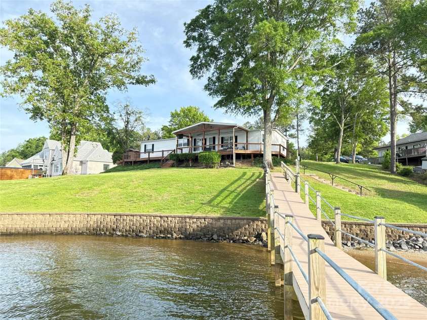 37 Suede Lane, Ridgeway, SC 29130.  MLS# CAR4249636, YatesRealty ID 8617. 