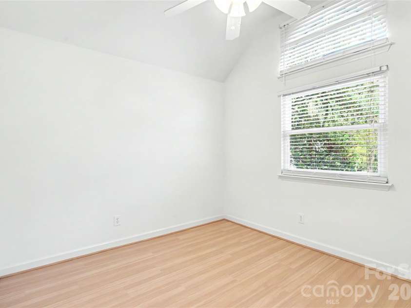 804 Mill Run Drive, Charlotte, NC 28209.  MLS# CAR4363423, YatesRealty ID 8618. 
