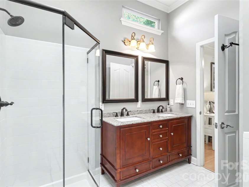804 Mill Run Drive, Charlotte, NC 28209.  MLS# CAR4363423, YatesRealty ID 8618. 