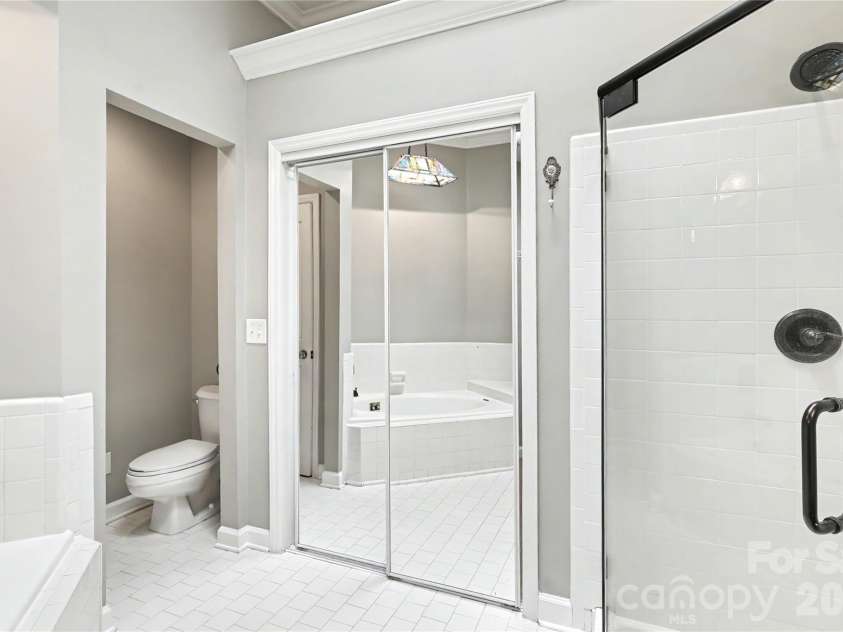 804 Mill Run Drive, Charlotte, NC 28209.  MLS# CAR4363423, YatesRealty ID 8618. 