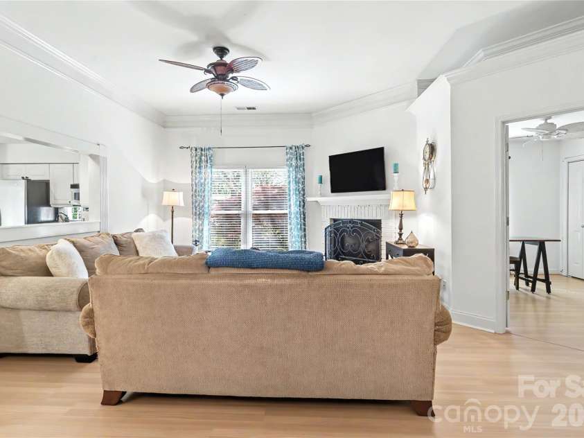 804 Mill Run Drive, Charlotte, NC 28209.  MLS# CAR4363423, YatesRealty ID 8618. 