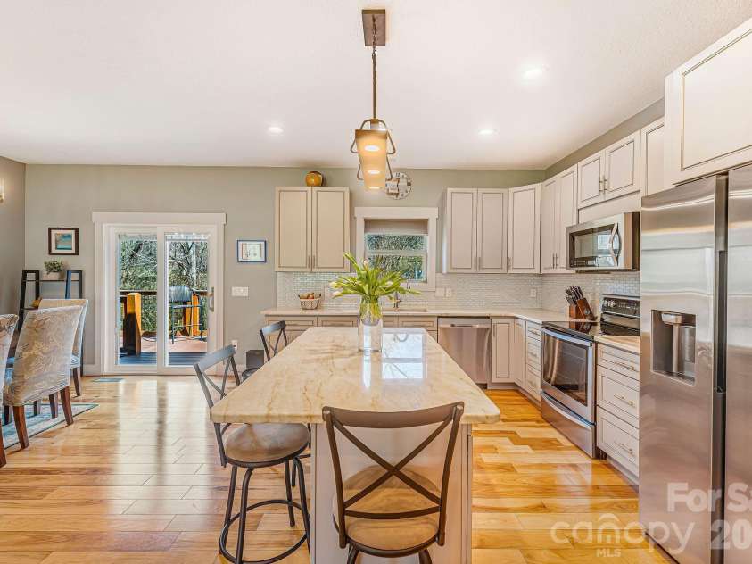 223 Reilly Drive, Leicester, NC 28748.  MLS# CAR4353690, YatesRealty ID 8619. 
