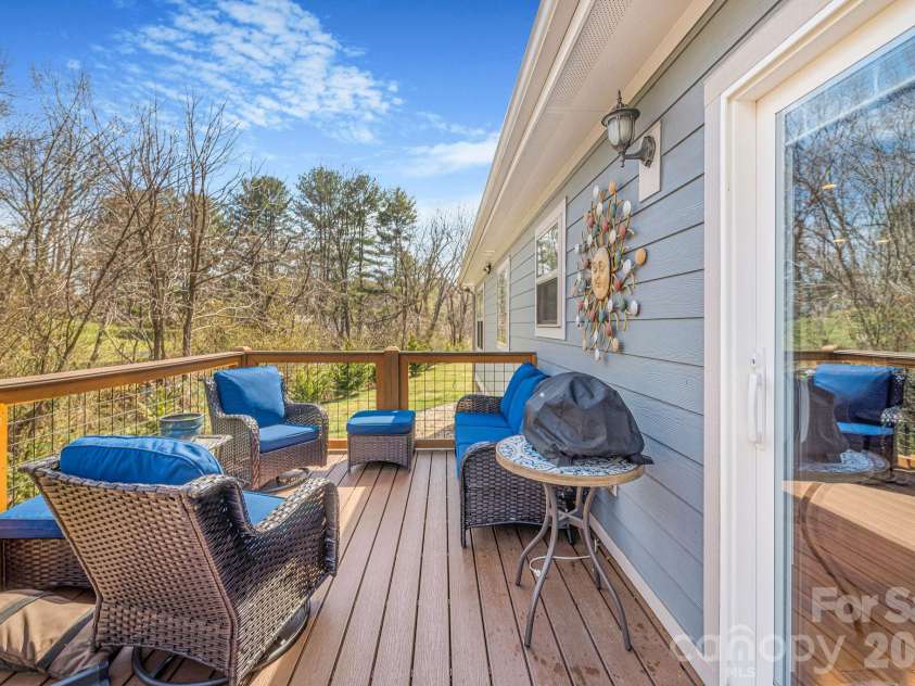 223 Reilly Drive, Leicester, NC 28748.  MLS# CAR4353690, YatesRealty ID 8619. 