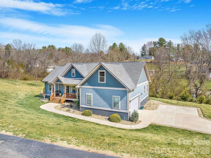 223 Reilly Drive, Leicester, NC 28748.  MLS# CAR4353690, YatesRealty ID 8619. 