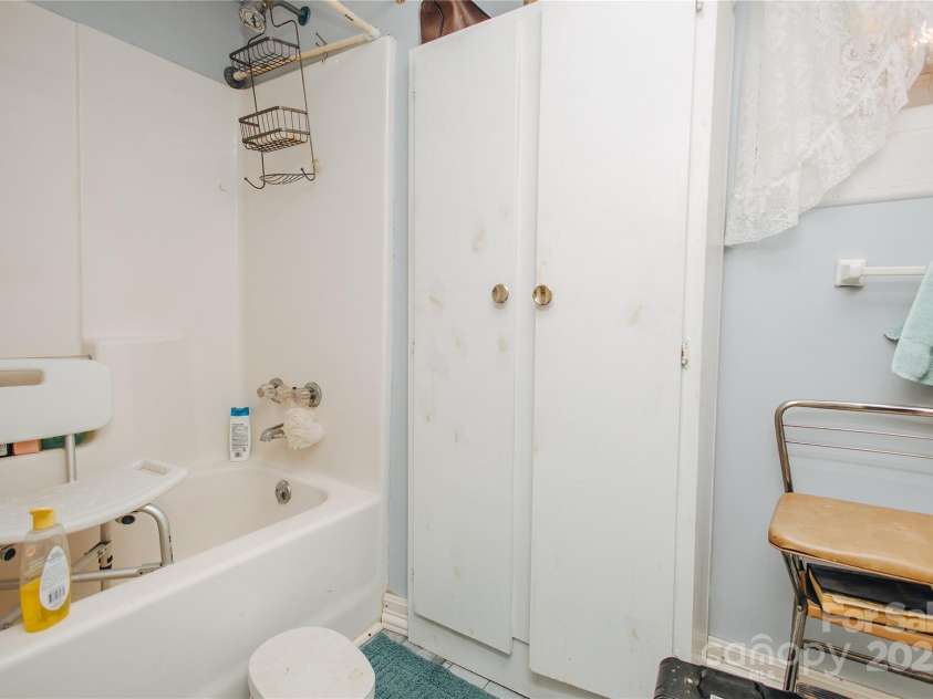 63 Clear Creek Road, Marion, NC 28752.  MLS# CAR4333623, YatesRealty ID 862. 