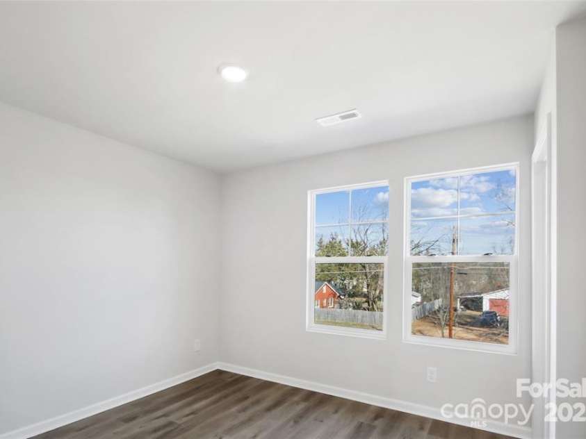 225 Kennerly Avenue, Mooresville, NC 28115.  MLS# CAR4222778, YatesRealty ID 8620. Bedroom
