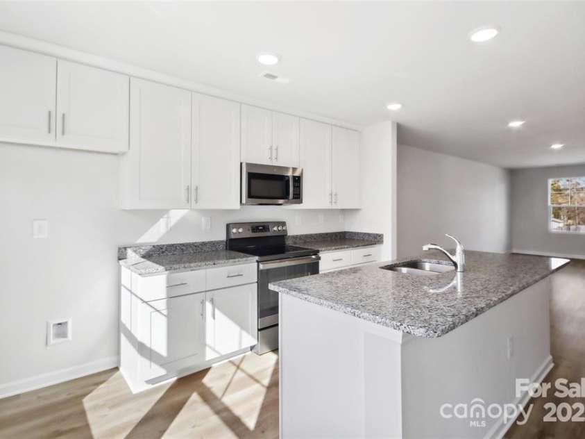 225 Kennerly Avenue, Mooresville, NC 28115.  MLS# CAR4222778, YatesRealty ID 8620. Kitchen