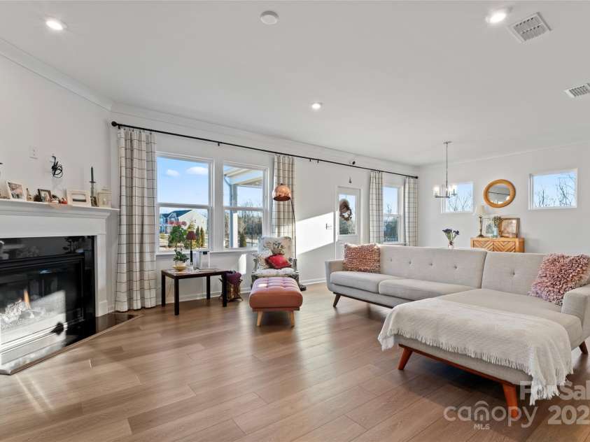 14247 Canemeadow Drive, Charlotte, NC 28278.  MLS# CAR4216217, YatesRealty ID 8621. 