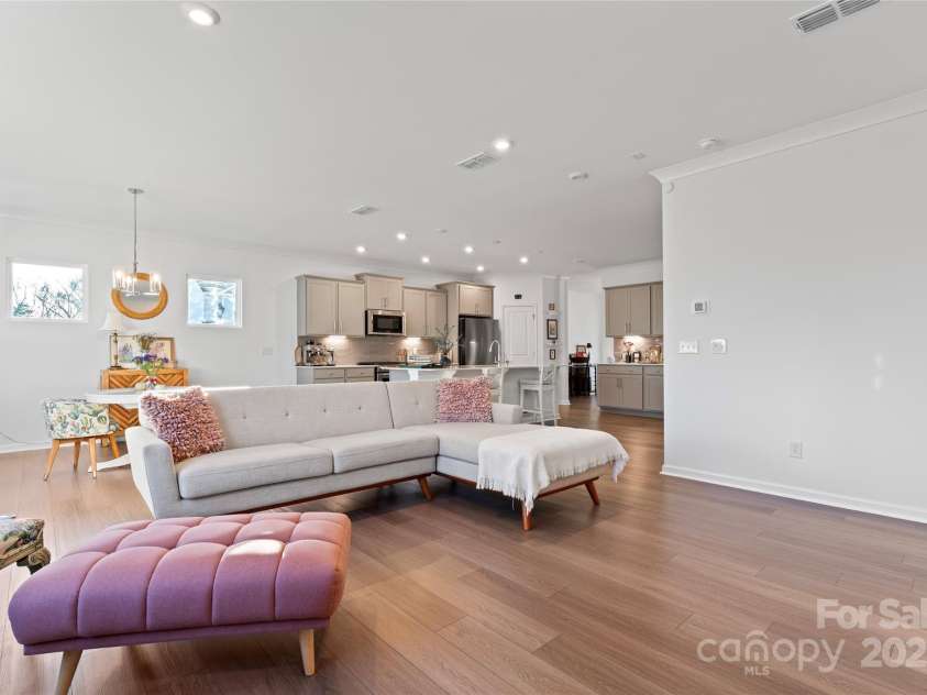 14247 Canemeadow Drive, Charlotte, NC 28278.  MLS# CAR4216217, YatesRealty ID 8621. 