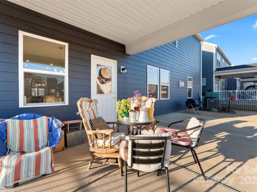 14247 Canemeadow Drive, Charlotte, NC 28278.  MLS# CAR4216217, YatesRealty ID 8621. 