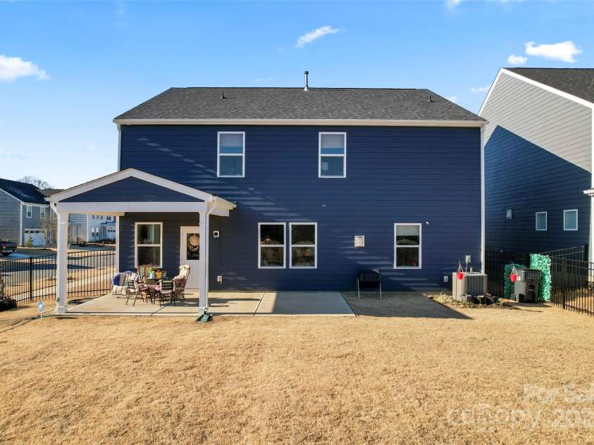 14247 Canemeadow Drive, Charlotte, NC 28278.  MLS# CAR4216217, YatesRealty ID 8621. 