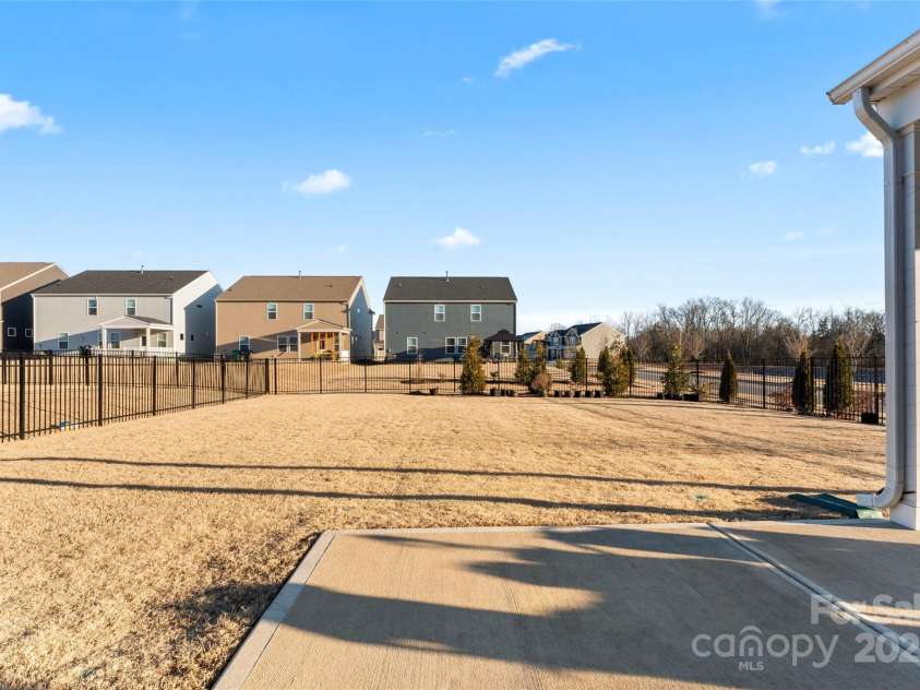 14247 Canemeadow Drive, Charlotte, NC 28278.  MLS# CAR4216217, YatesRealty ID 8621. 