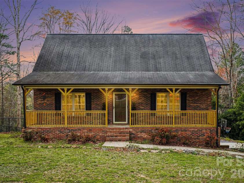 3301 Deal Mill Road, Hudson, NC 28638.  MLS# CAR4361758, YatesRealty ID 8621. 