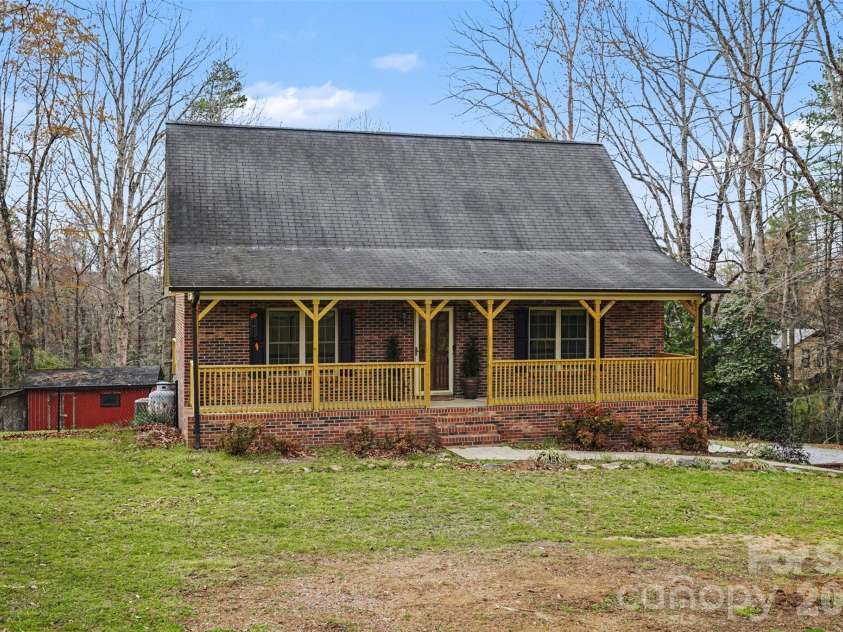 3301 Deal Mill Road, Hudson, NC 28638.  MLS# CAR4361758, YatesRealty ID 8621. 
