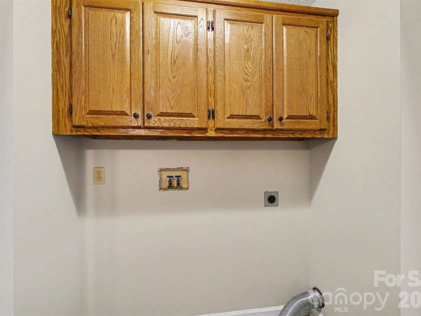 3301 Deal Mill Road, Hudson, NC 28638.  MLS# CAR4361758, YatesRealty ID 8621. 