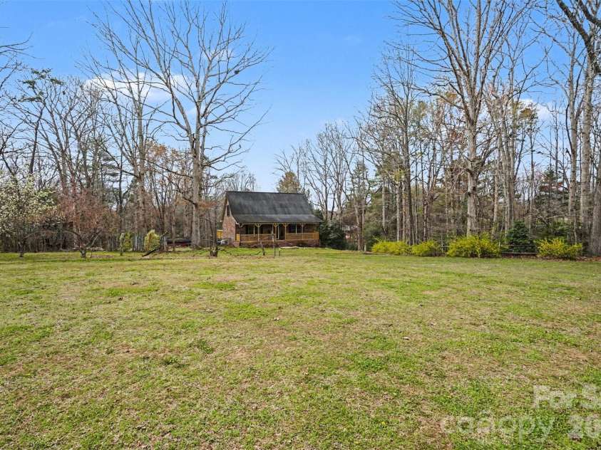 3301 Deal Mill Road, Hudson, NC 28638.  MLS# CAR4361758, YatesRealty ID 8621. 