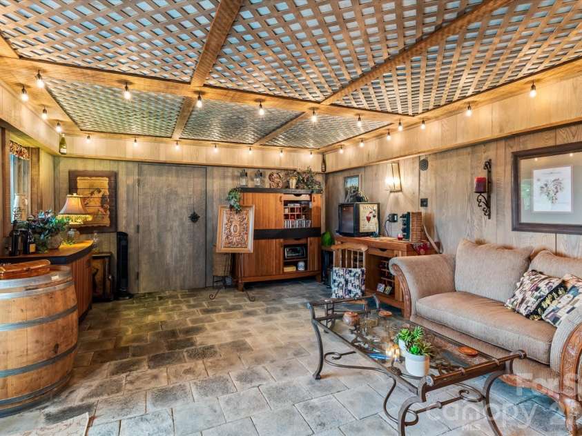 530 Sierra Trace Road, Denton, NC 27239.  MLS# CAR4346447, YatesRealty ID 8622. 