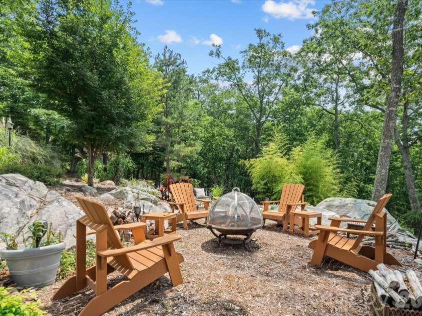 530 Sierra Trace Road, Denton, NC 27239.  MLS# CAR4346447, YatesRealty ID 8622. 
